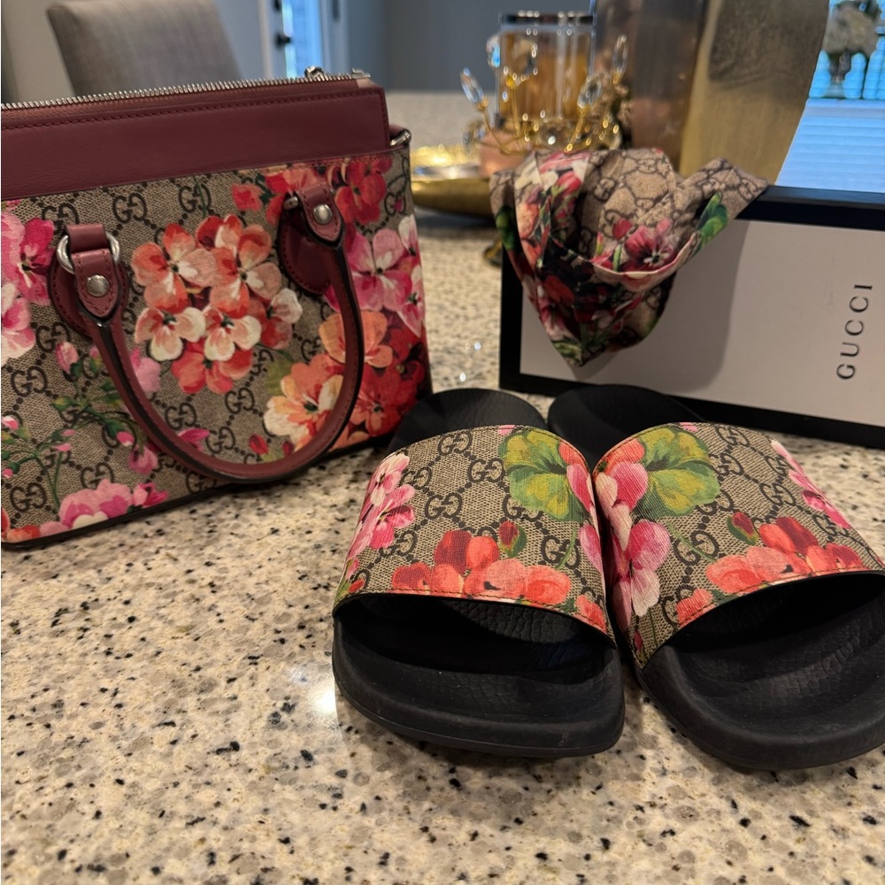 Gucci Women's Floral Set - Picture 8 of 10